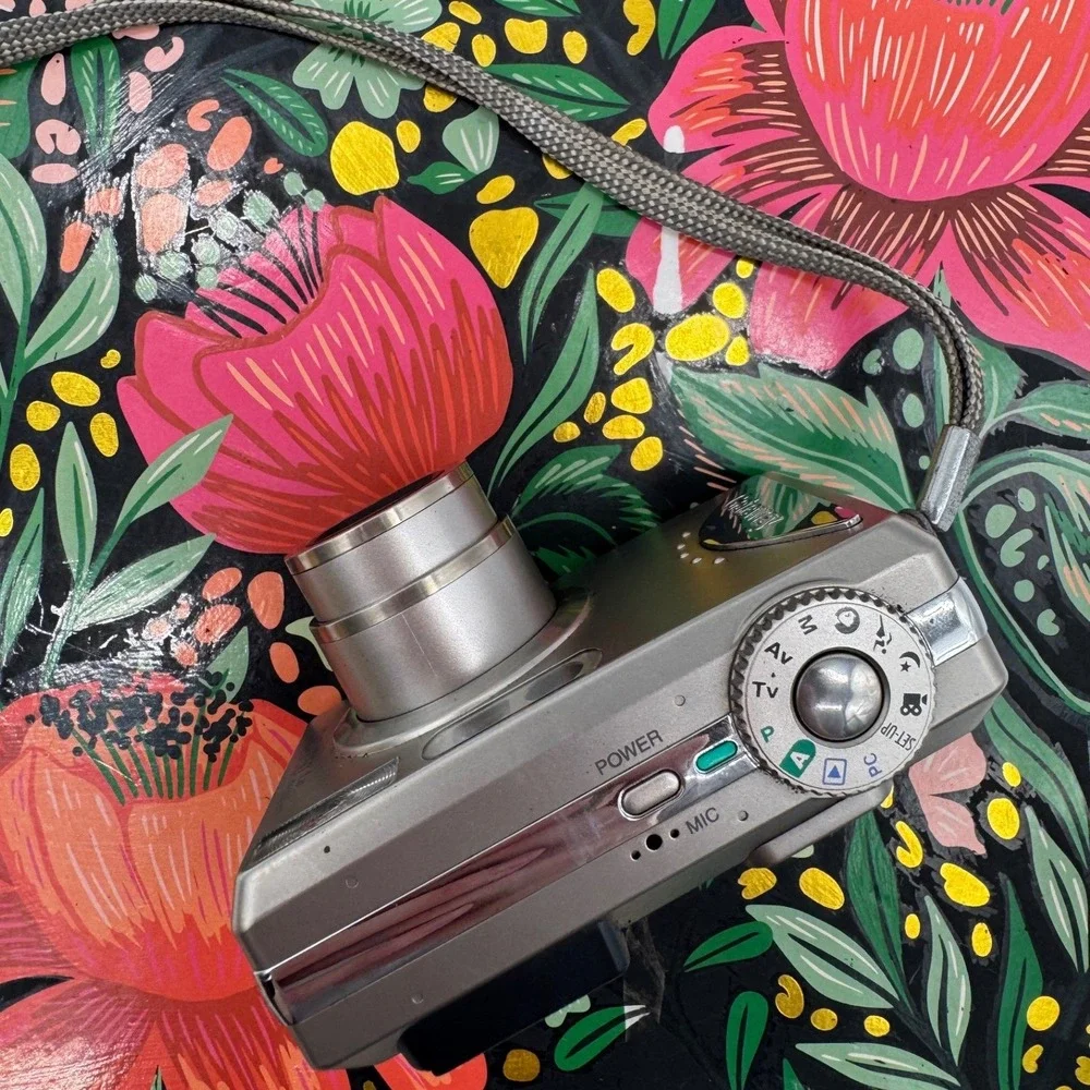 Gateway DC-T50 Digital Camera 5.25MP 3x Super Zoom Silver Vintage Y2K Bundle‎
